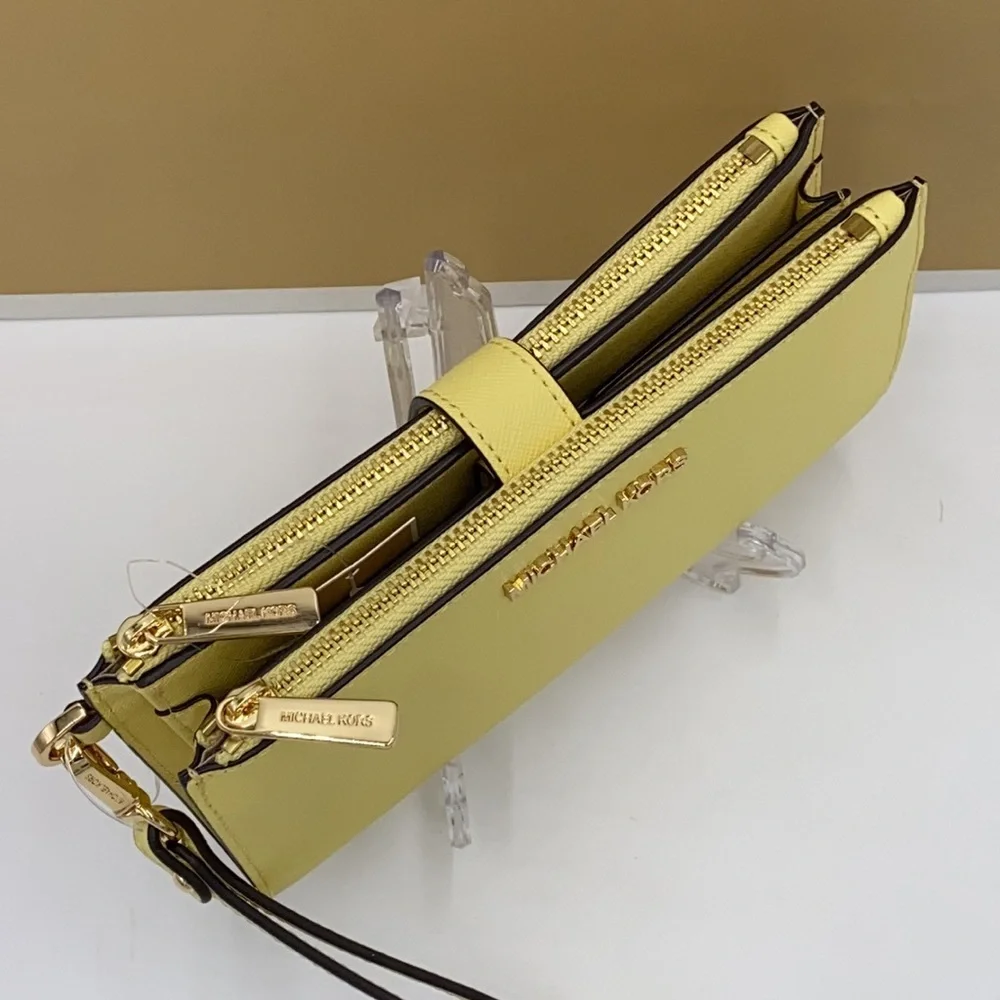MICHAEL KORS LARGE DOUBLE ZIP WRISTLET BUTTERCUP